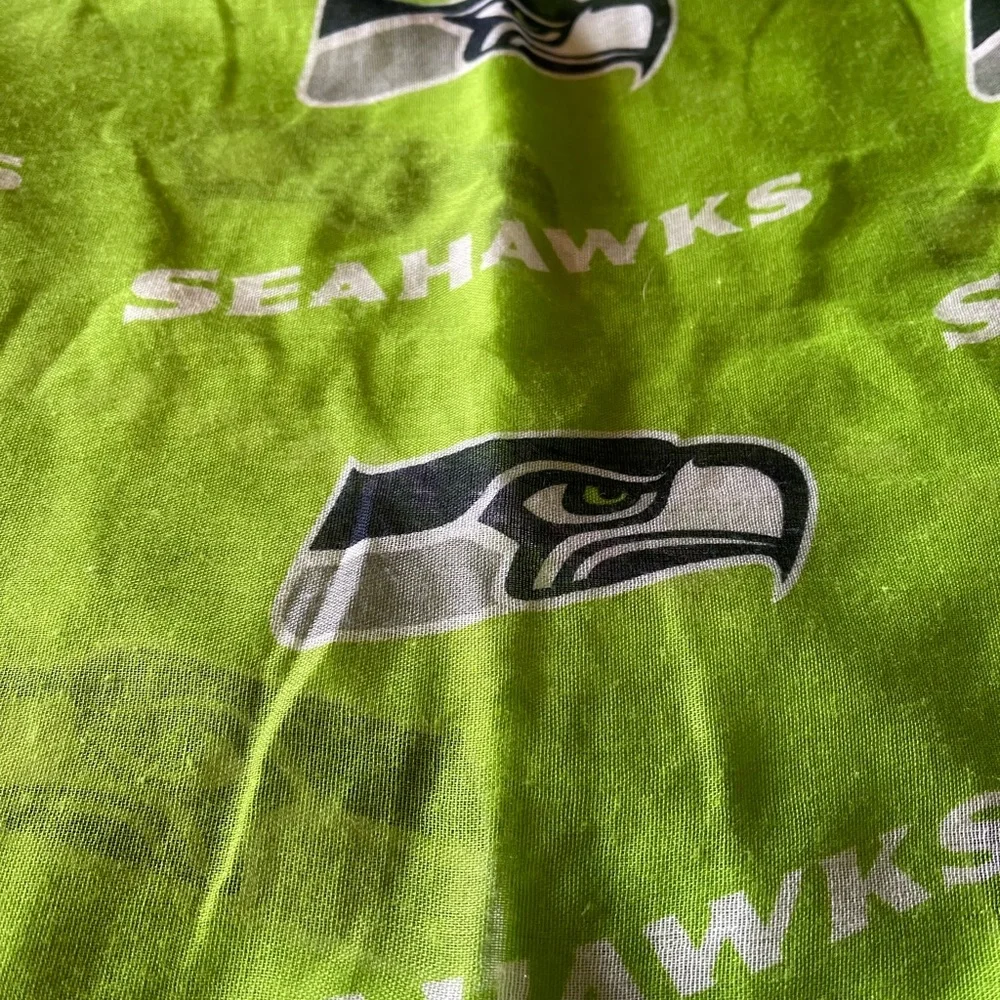Seattle Seahawks Green Infinity Scarf - 12-Man Support